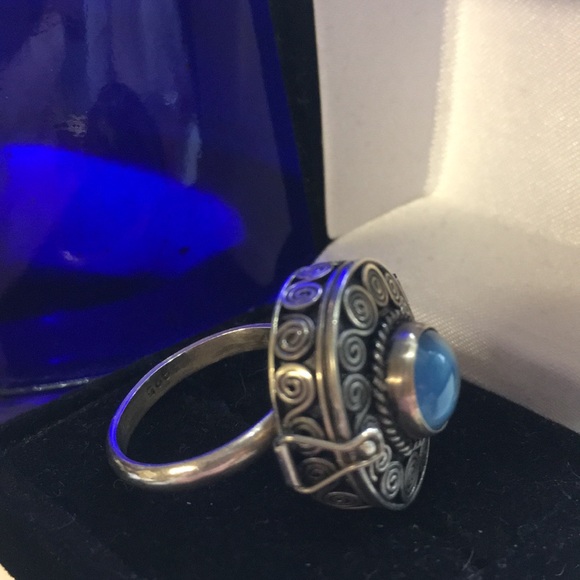 Jewelry - Vintage Blue Moonstone☠️ Poison Box Ring